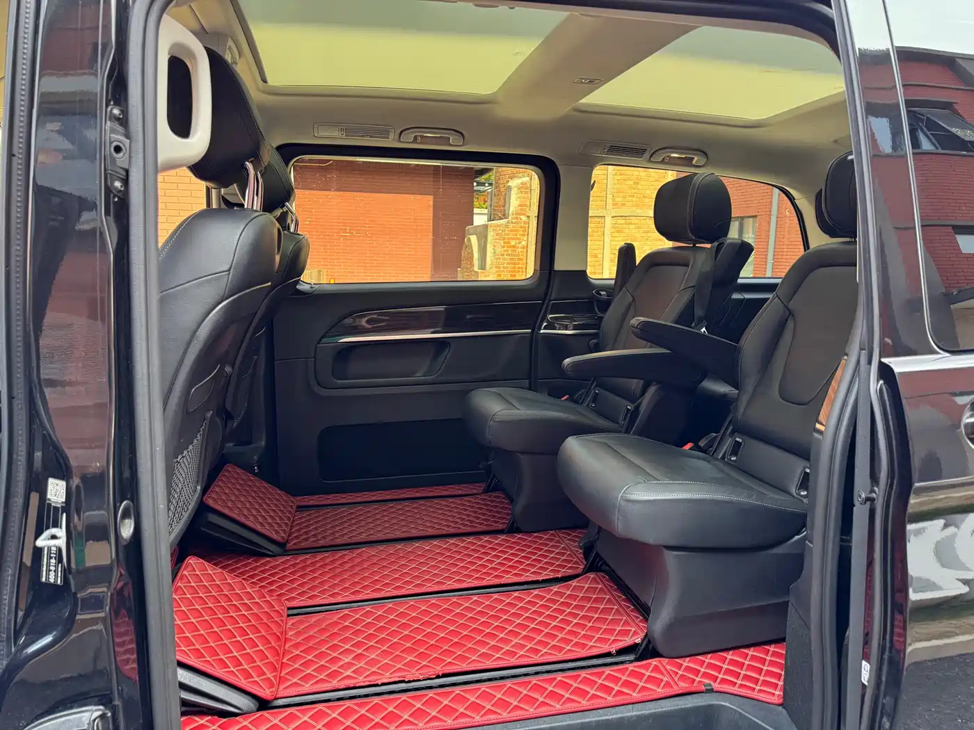 Mercedes-Benz V-Class 2018 2017 Model V 260 Pilot Edition