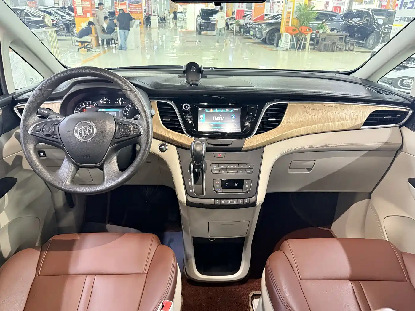Buick GL8 2017 ES 28T Comfort Type China V фото 11