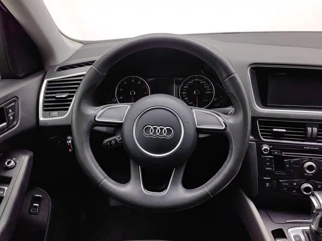 Photo 11 - Audi Q5