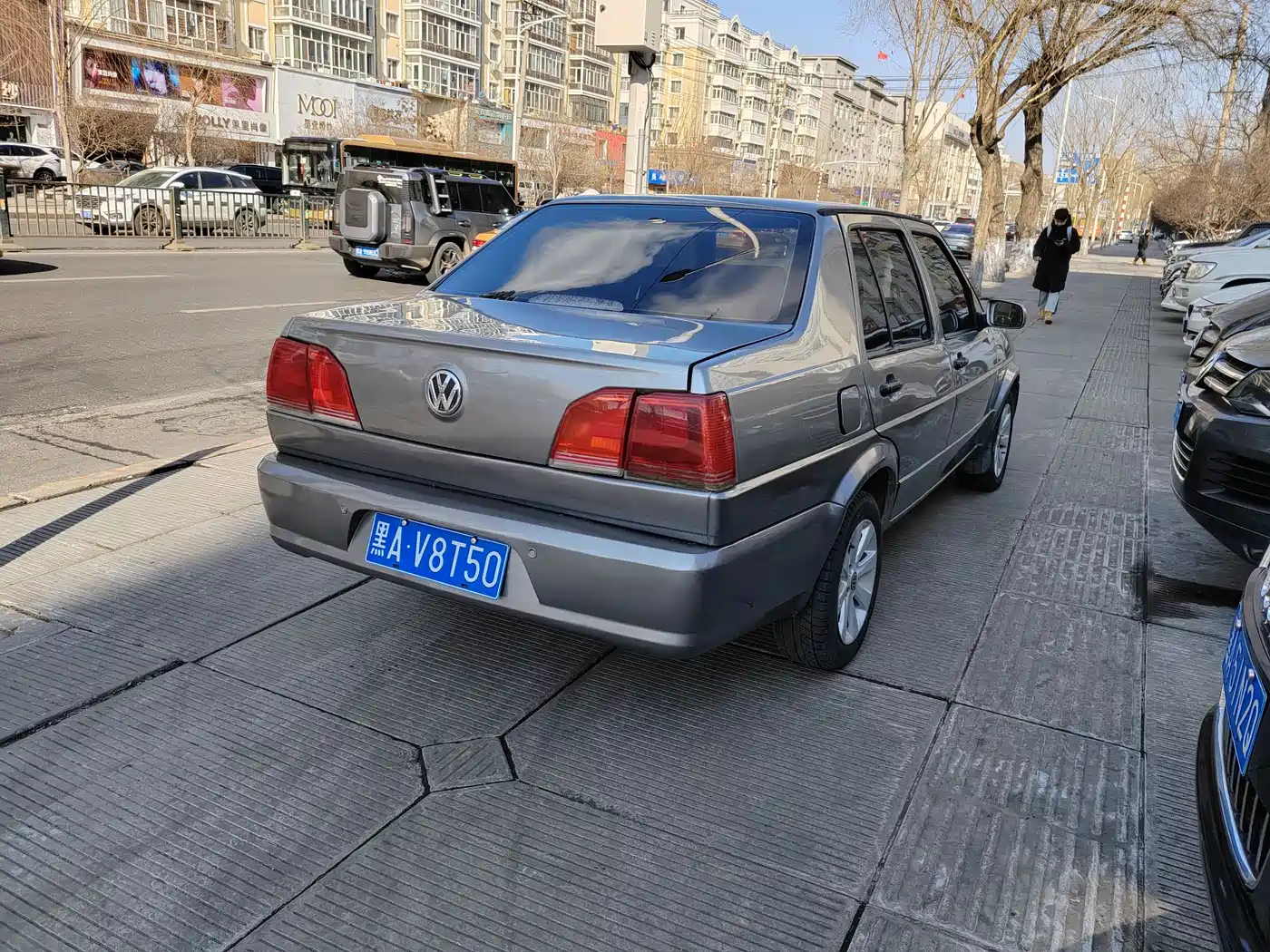 Volkswagen Jetta 2012 1.6L Commemorative Edition фото 5