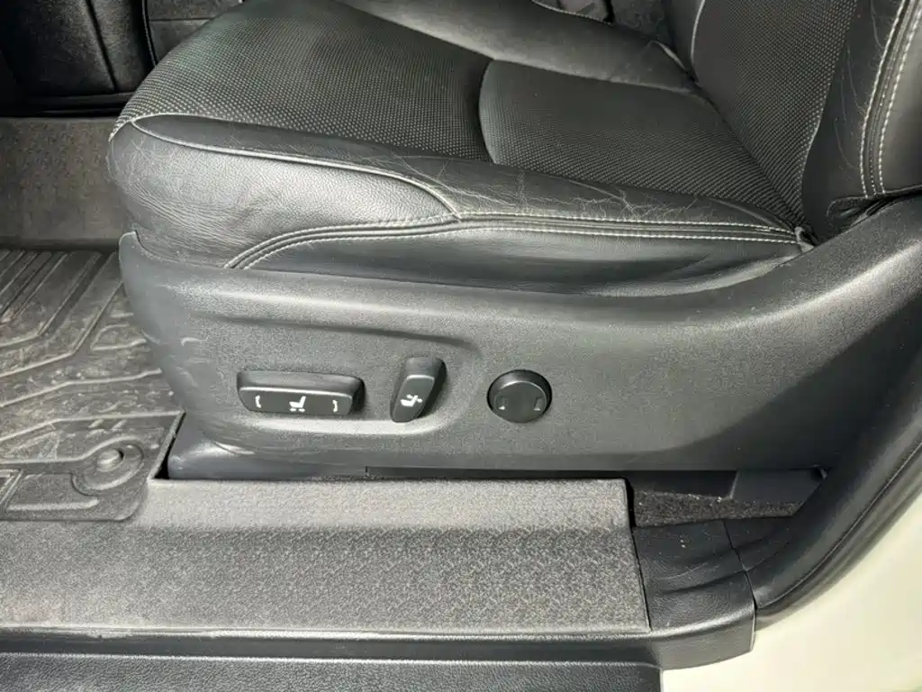 Toyota Prado 2020 2018 3.5L Automatic TX-L Rear-mounted Spare Tire
