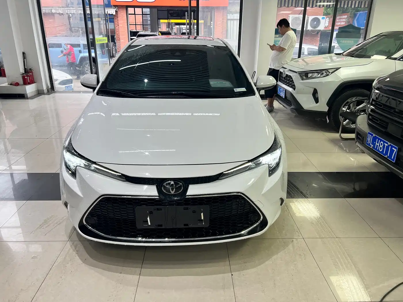 Toyota Levin 2022 185T CVT Luxury Edition фото 2
