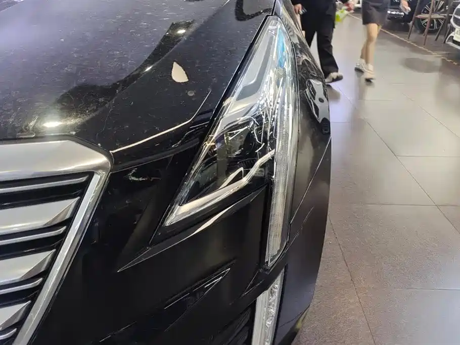 Cadillac XT5 2018 28T 4WD Luxury фото 5