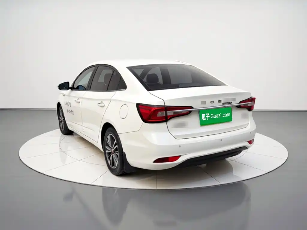 Фото 4 - Roewe i5