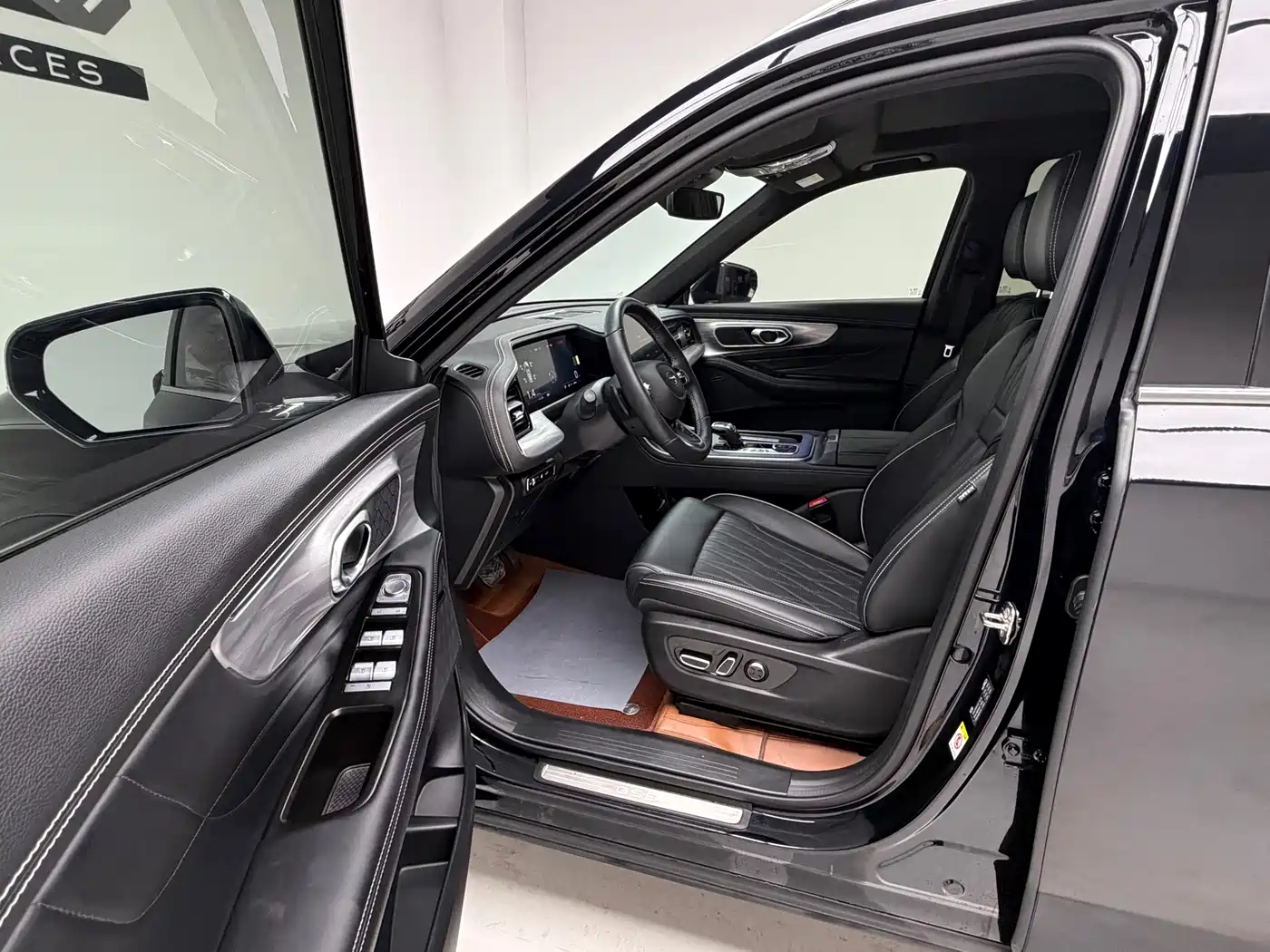 GAC Trumpchi Trumpchi GS8 2024 Navigator Series 2.0TGDI 2WD Luxury Smart Connect Edition фото 16