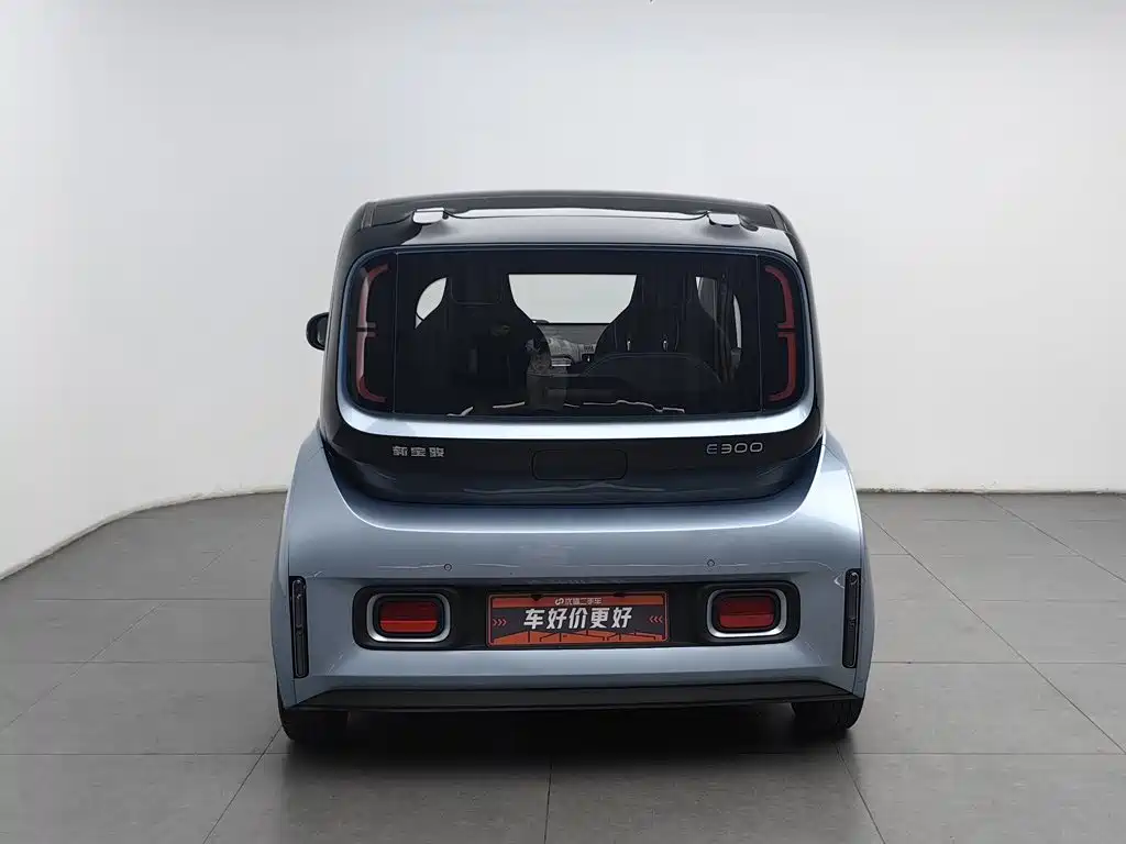 2020 Baojun E300