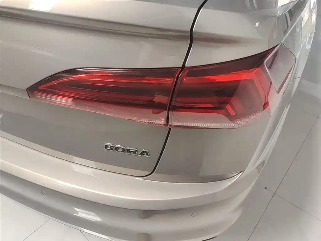 Volkswagen Bora 2019 1.5L Automatic Comfort Type фото 8