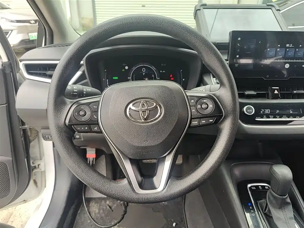 Toyota Corolla 2023 1.8L Smart Hybrid Dual Engine Pioneer Edition фото 11