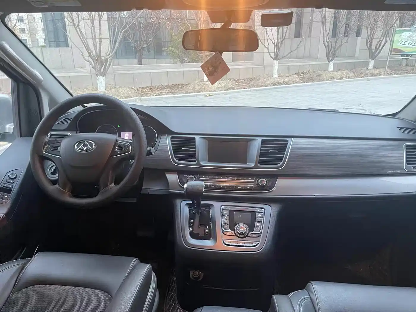 SAIC Maxus Maxus G10 2018 PLUS 2.0T Automatic Elite Edition фото 7