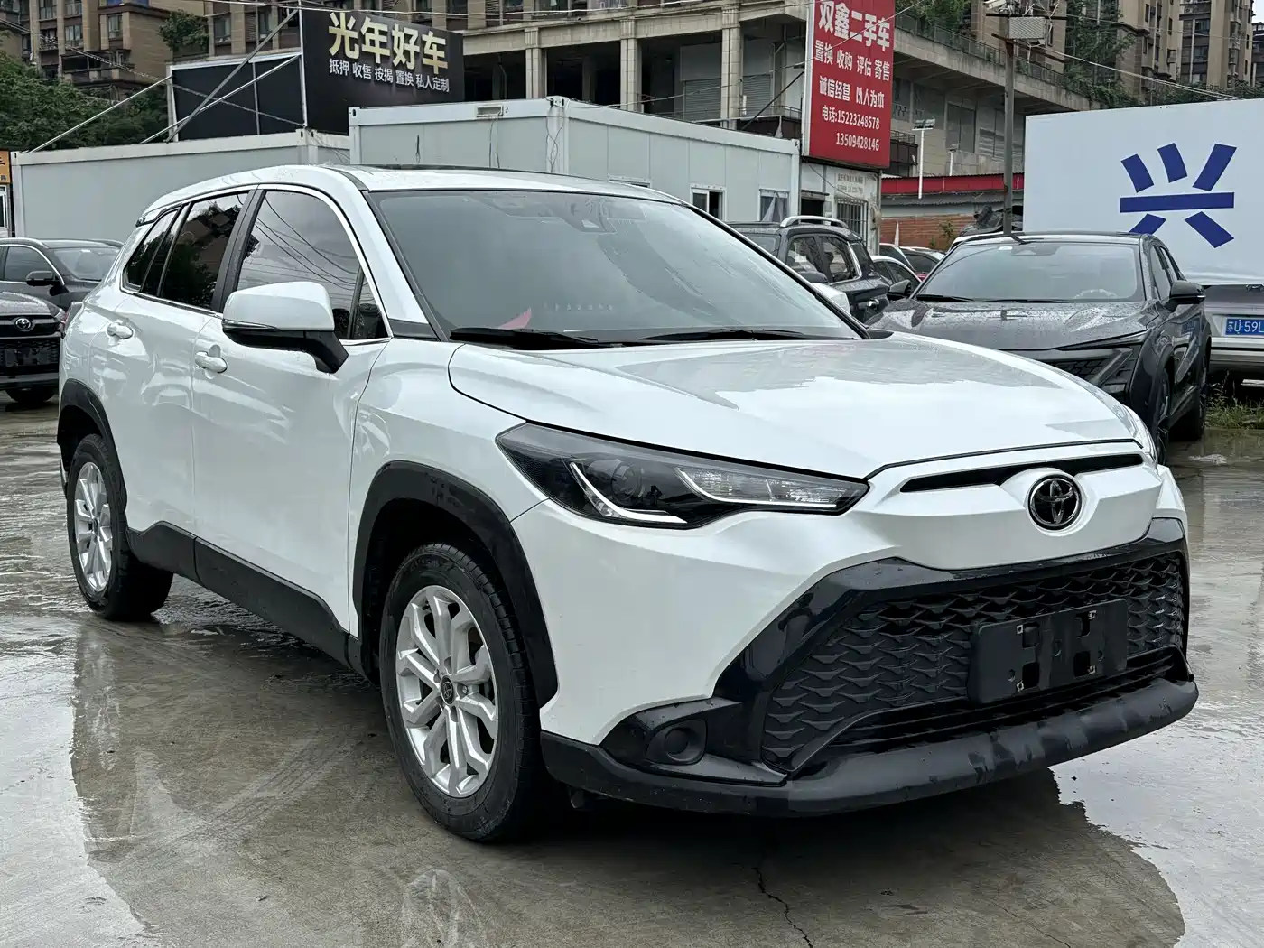 Toyota Frontlander 2023 2.0L CVT Leading Edition фото 3