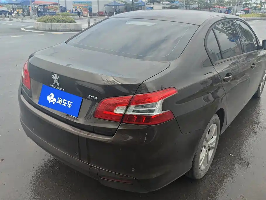 Peugeot 408 2018 1.8L Manual Leading Edition фото 3