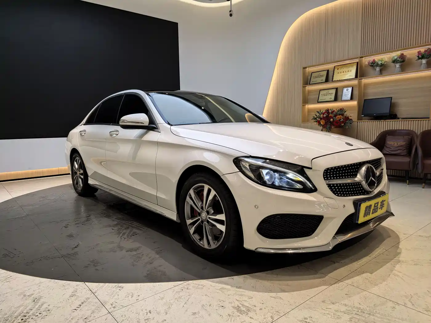 Mercedes-Benz C-Class 2015 Facelift C 200 L Sport фото 3