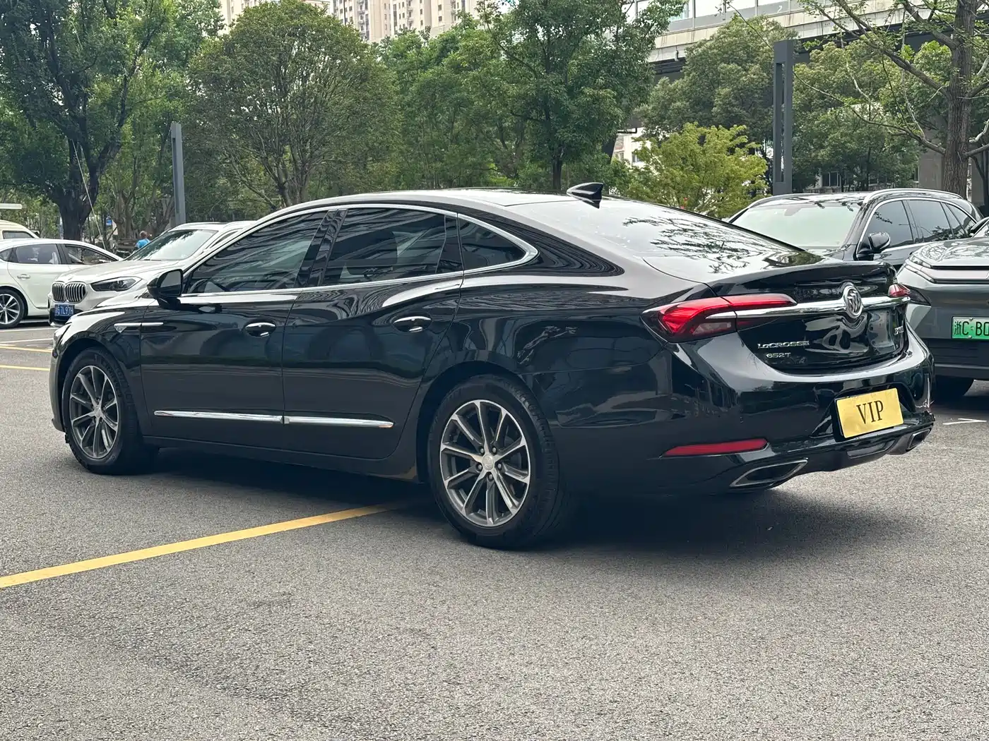 Фото 15 - Buick LaCrosse