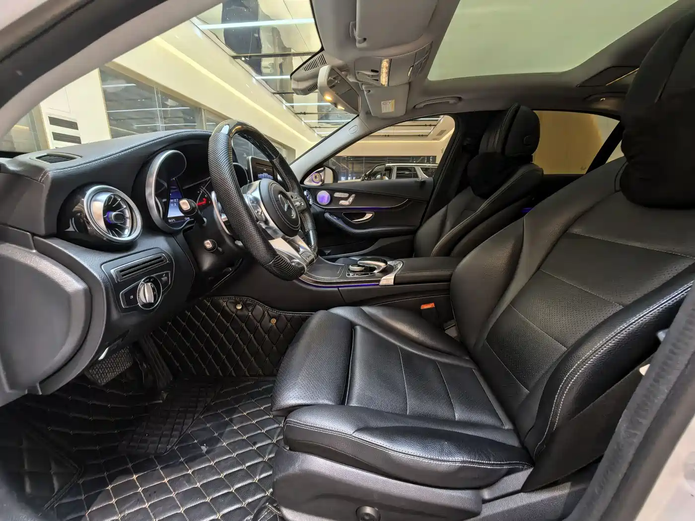 Mercedes-Benz C-Class 2015 Facelift C 200 L Sport фото 4