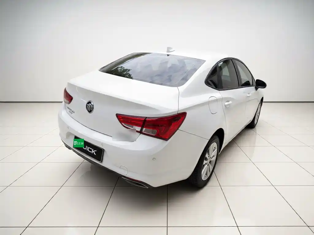 Фото 4 - Buick Verano