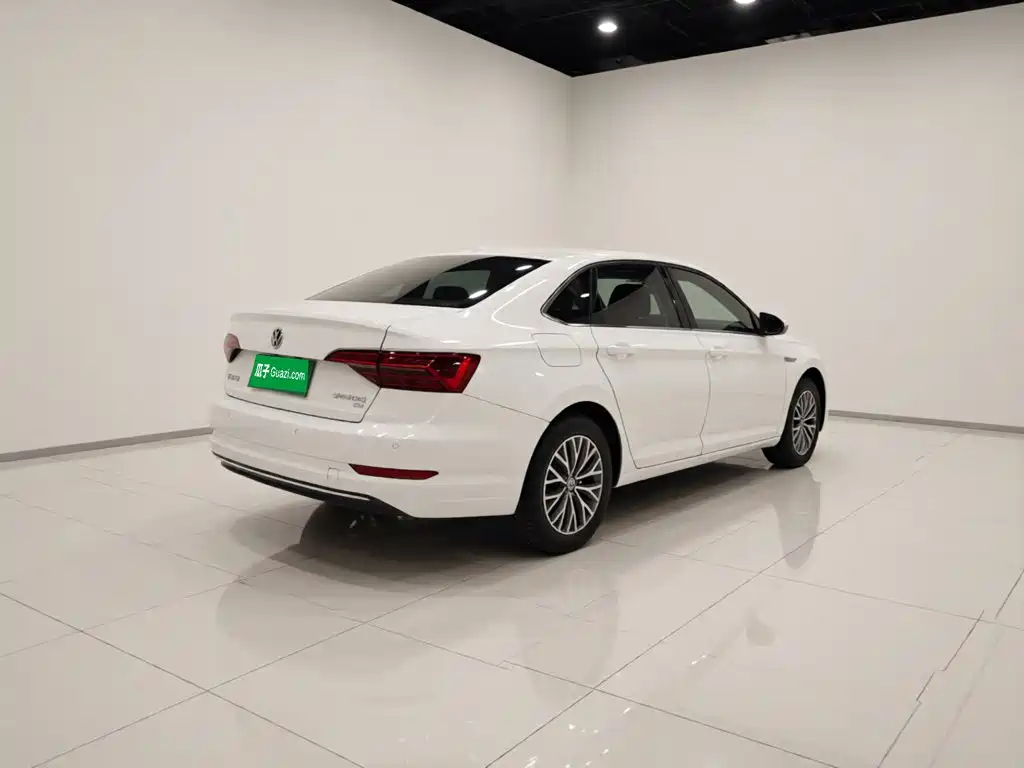 Photo 6 - Volkswagen Sagitar