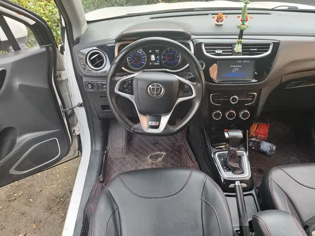 Zhonghua V3 2016 2016 1.5L Automatic Smart