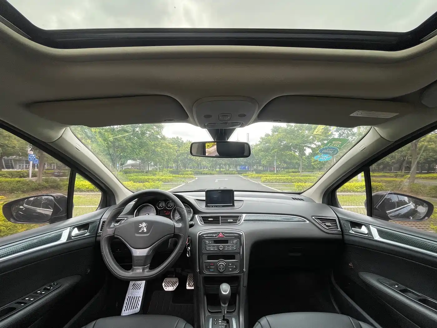 Peugeot 308 2014 Model Joy Edition Classic 1.6L Automatic Trend Style фото 6