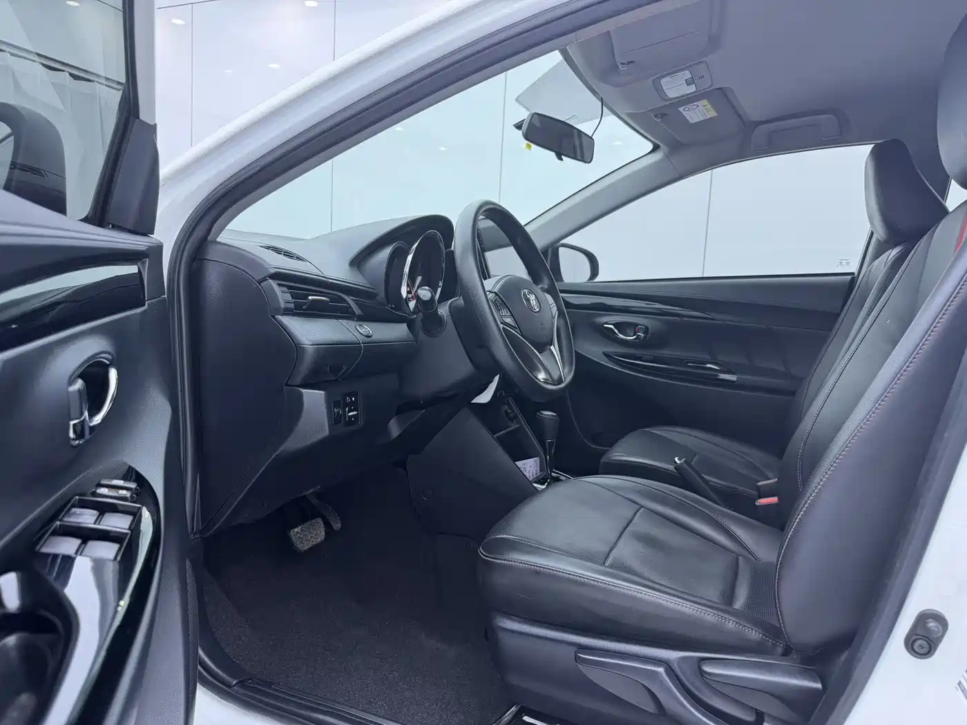 Toyota YARiS L Zhi Xuan 2022 Zhi Xuan X 1.5L CVT Luxury PLUS Edition фото 7