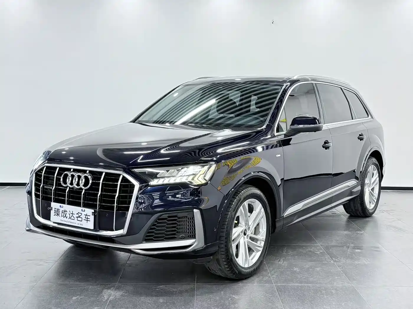 Фото 1 - Audi Q7