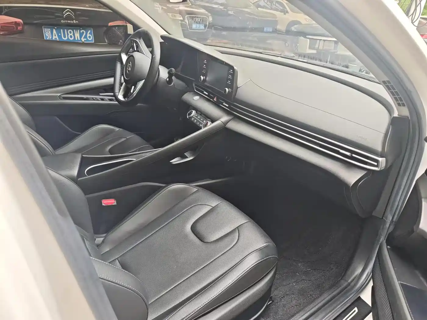 Hyundai Elantra 2021 1.5L CVT GLS Leading Edition фото 4