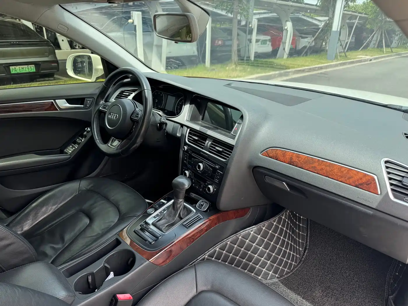 Audi A4L 2015 35 TFSI Auto Comfort фото 17