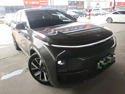 Li Auto L8