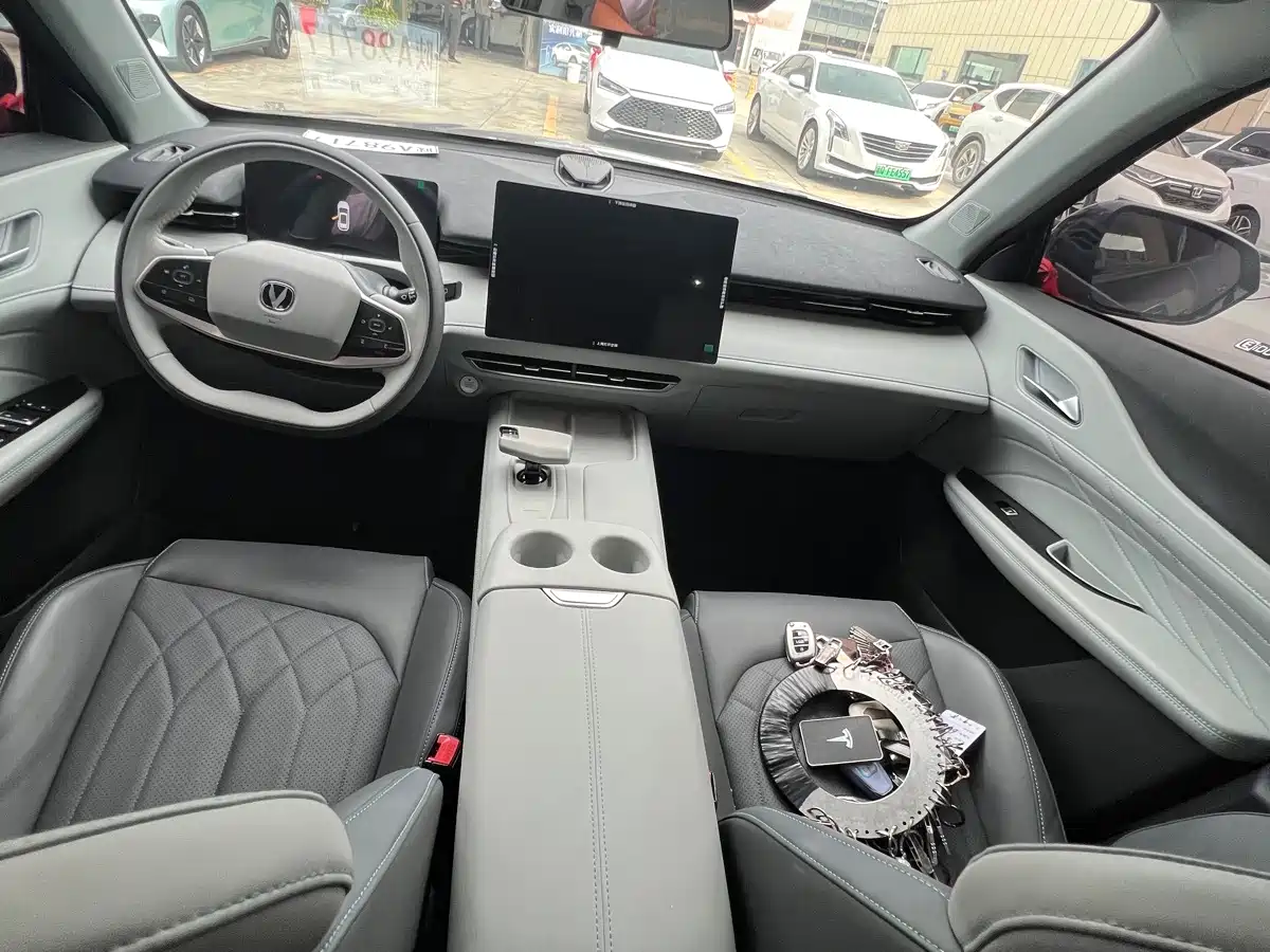 Changan UNI-Z New Energy 2024 2024 Blue Whale Smart Electric iDD 125km Excellence Model