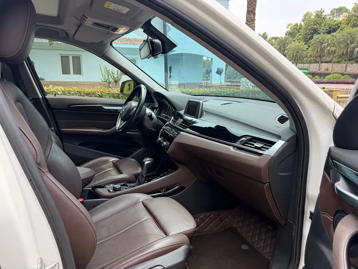 BMW X1 2018 sDrive18Li Premium Model фото 15