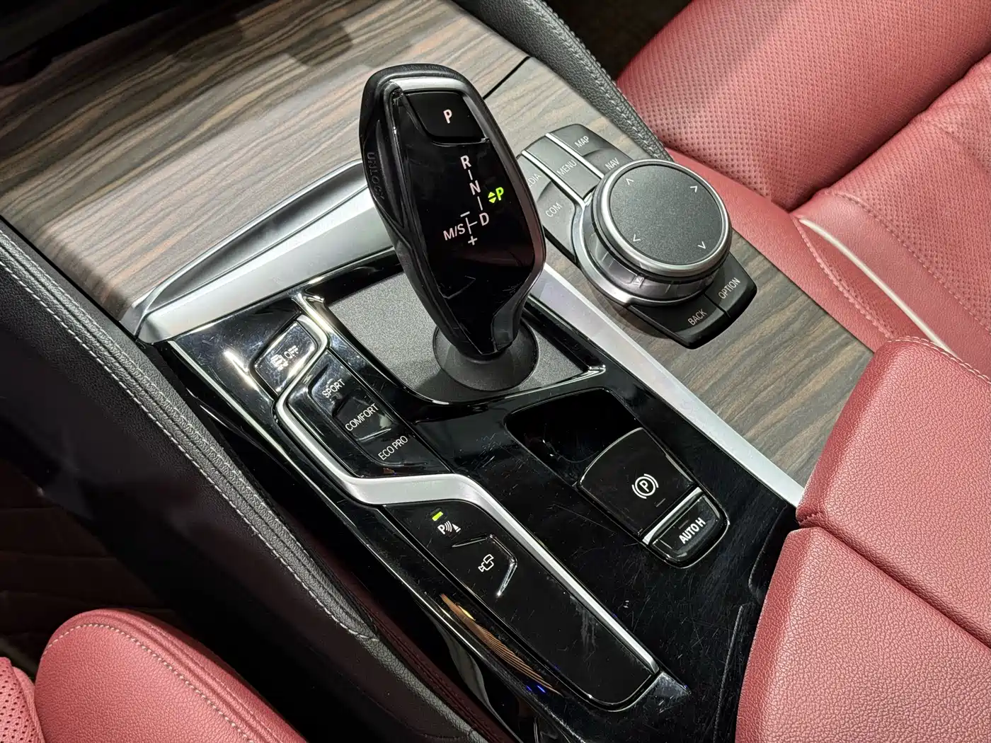 BMW 5 Series 2021 530Li Premium Luxury Package фото 12