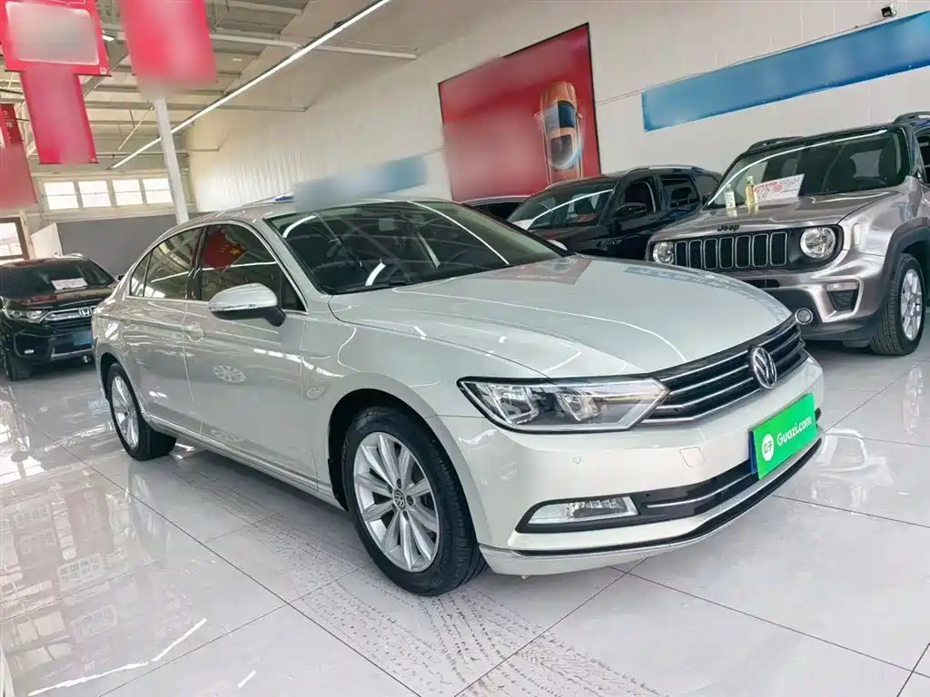 Volkswagen Magotan 2018 330TSI DSG Leading фото 9