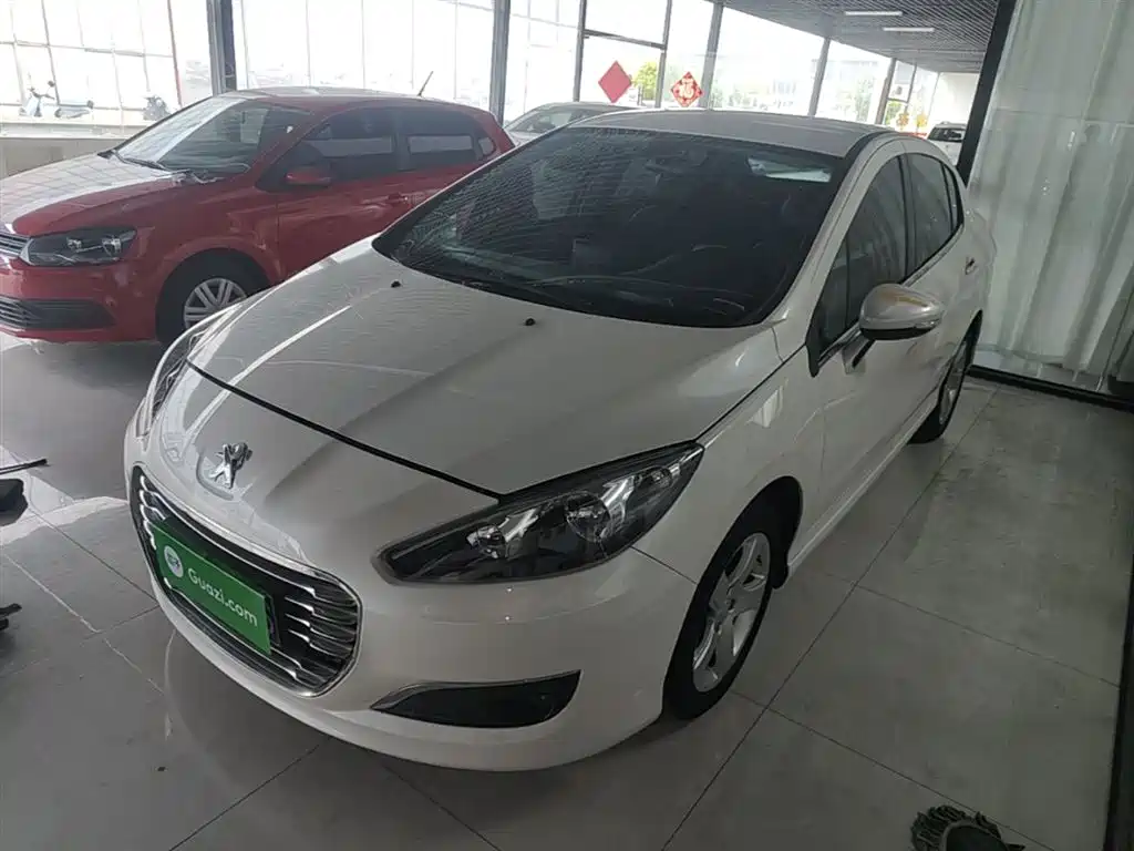 Peugeot 308 2014 Model Joy Edition Classic 1.6L Automatic Superior Style