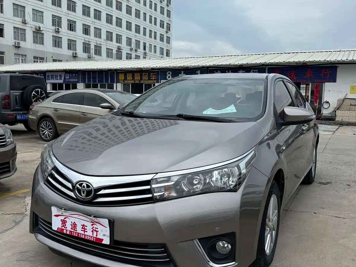 Toyota Corolla 2016 1.6L CVT GL-i Cool Edition фото 2