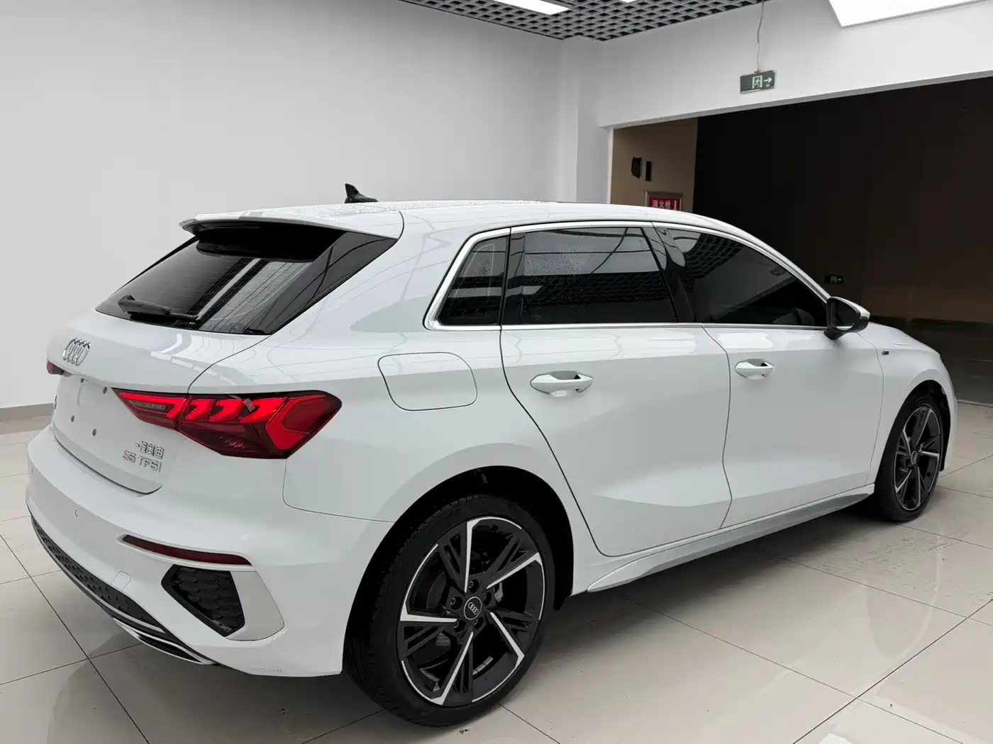 Audi A3 2023 Facelift Sportback 35 TFSI Fashion Sport фото 7