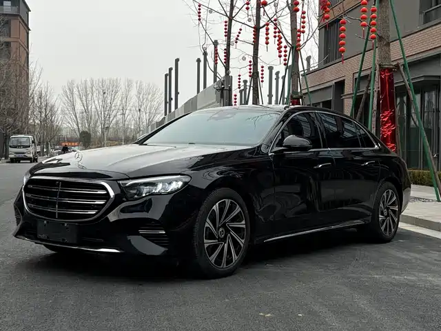 MERCEDES-BENZ E CLASS