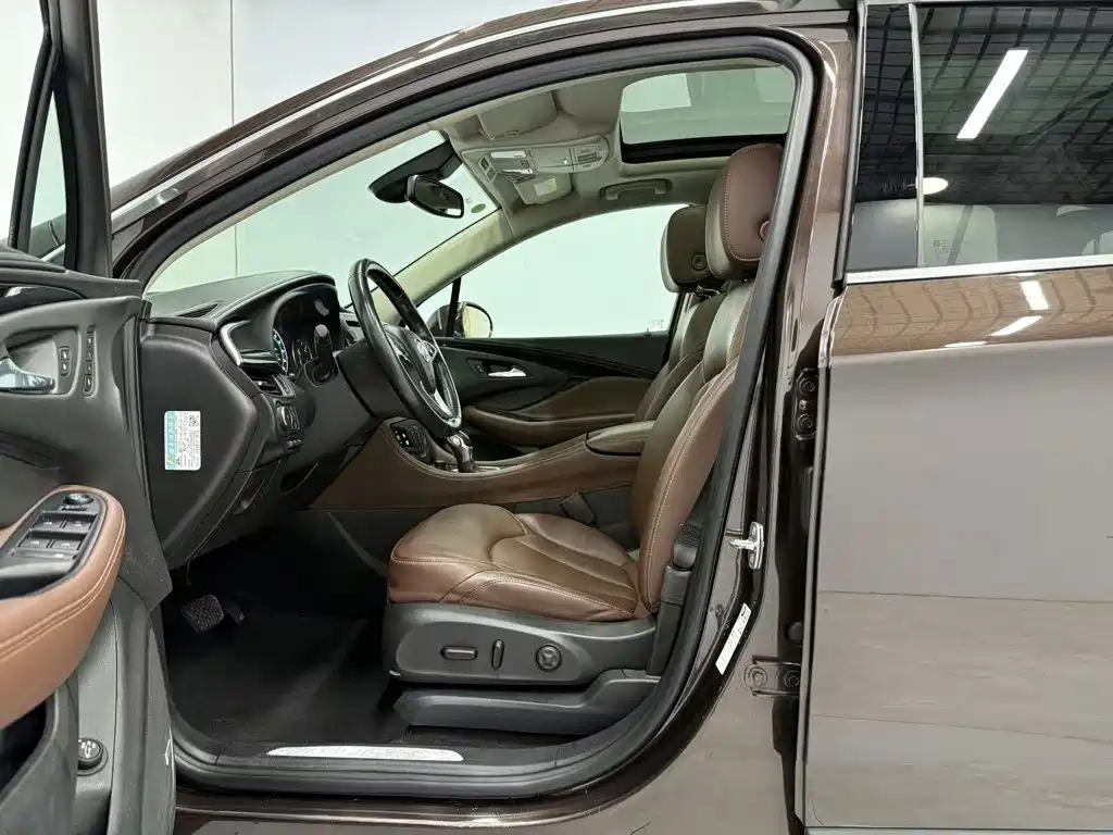 Фото 15 - Buick Envision Plus