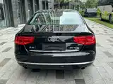 Photo 8 - Audi A8