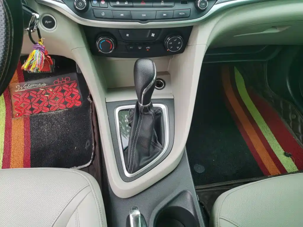 Фото 10 - Buick Excelle