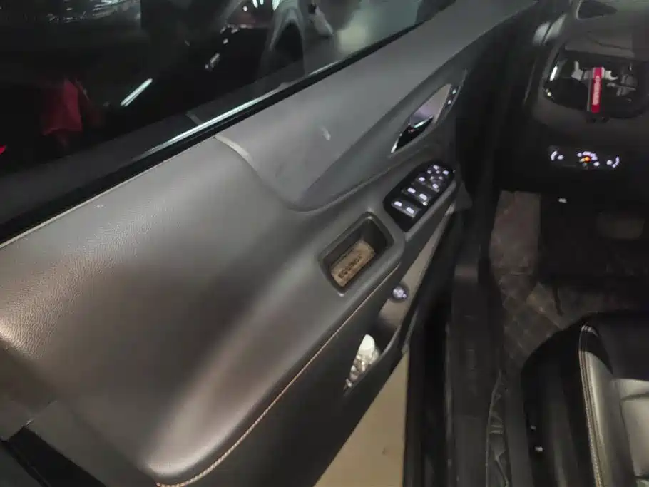 Chevrolet Equinox 2021 535T Yujie Edition фото 7