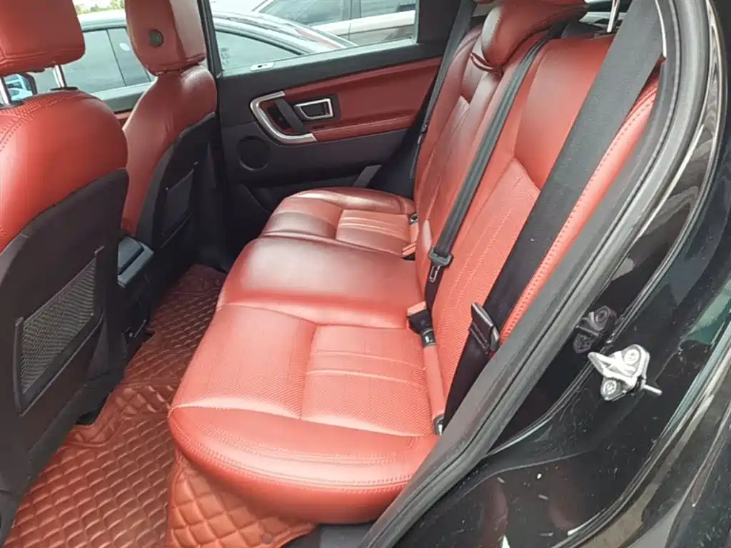 Land Rover Discovery Sport 2019 240PS SE Edition China VI фото 17