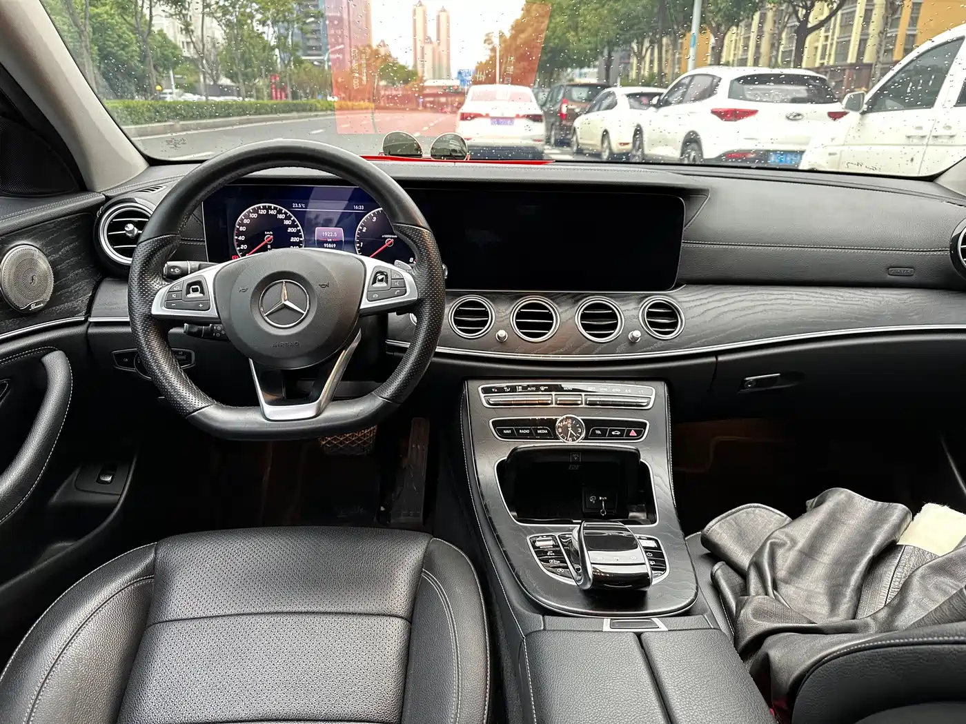 Mercedes-Benz E-Class 2018 Facelift E 300 L Sport Luxury фото 6
