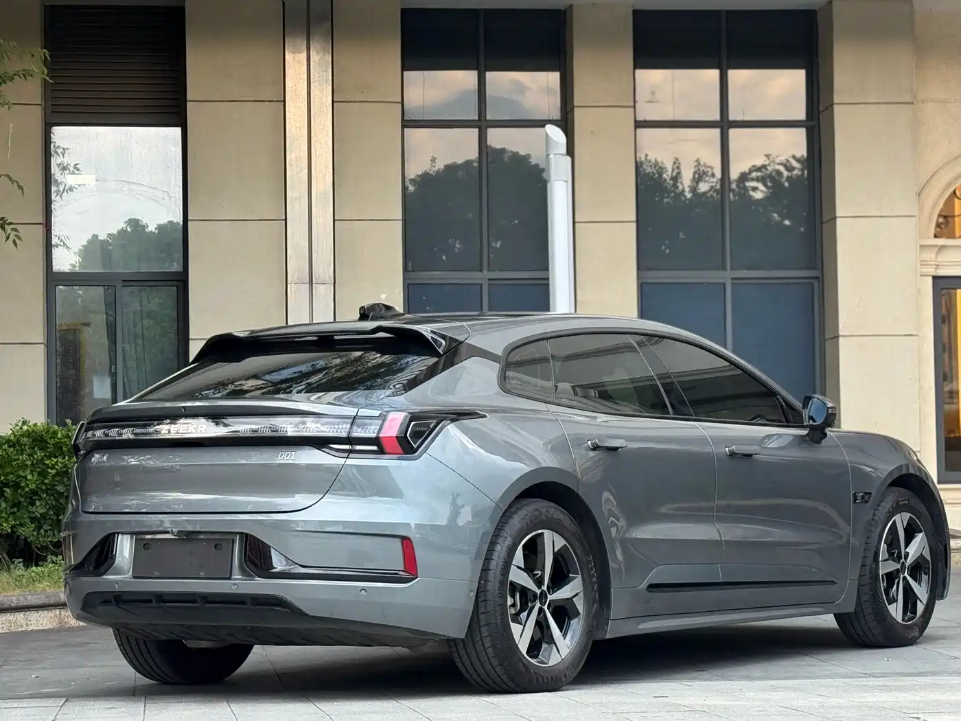 ZEEKR EXTREME KRYPTON 001