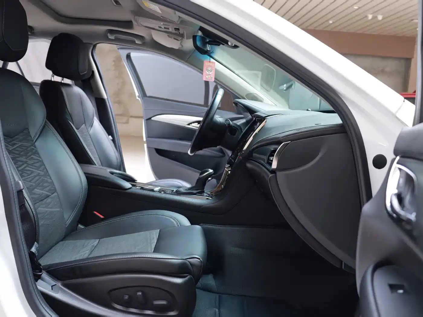 Cadillac ATS-L 2017 28T Technology фото 5