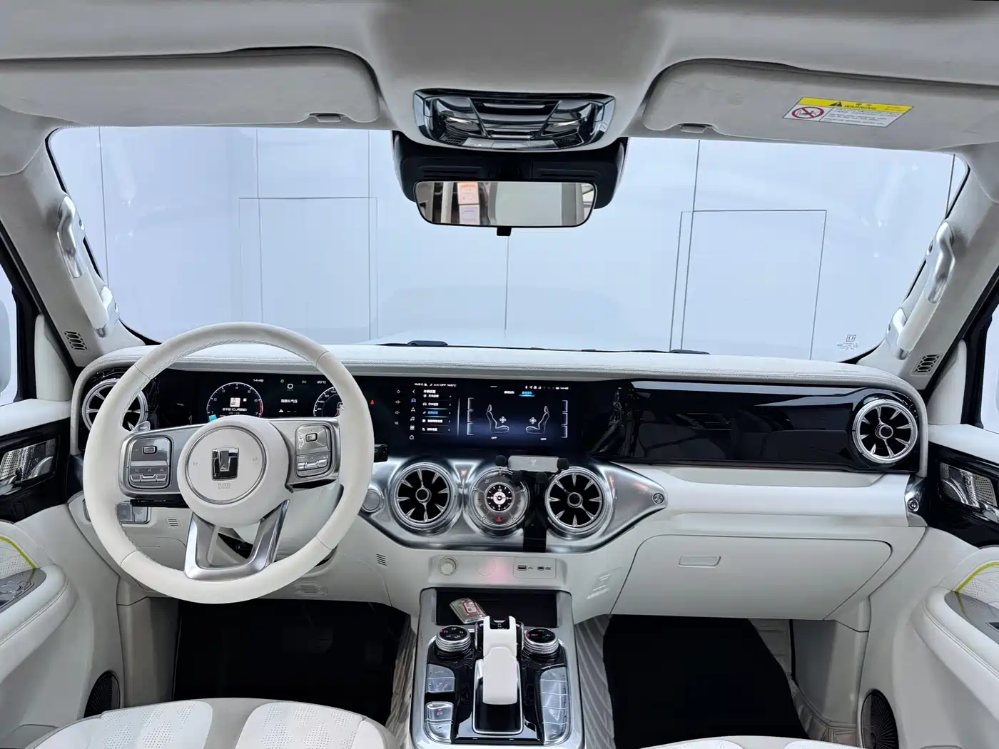 TANK CO CREATION TANK 300