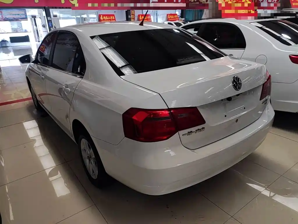 Volkswagen Jetta 2015 1.6L Manual Trend фото 5