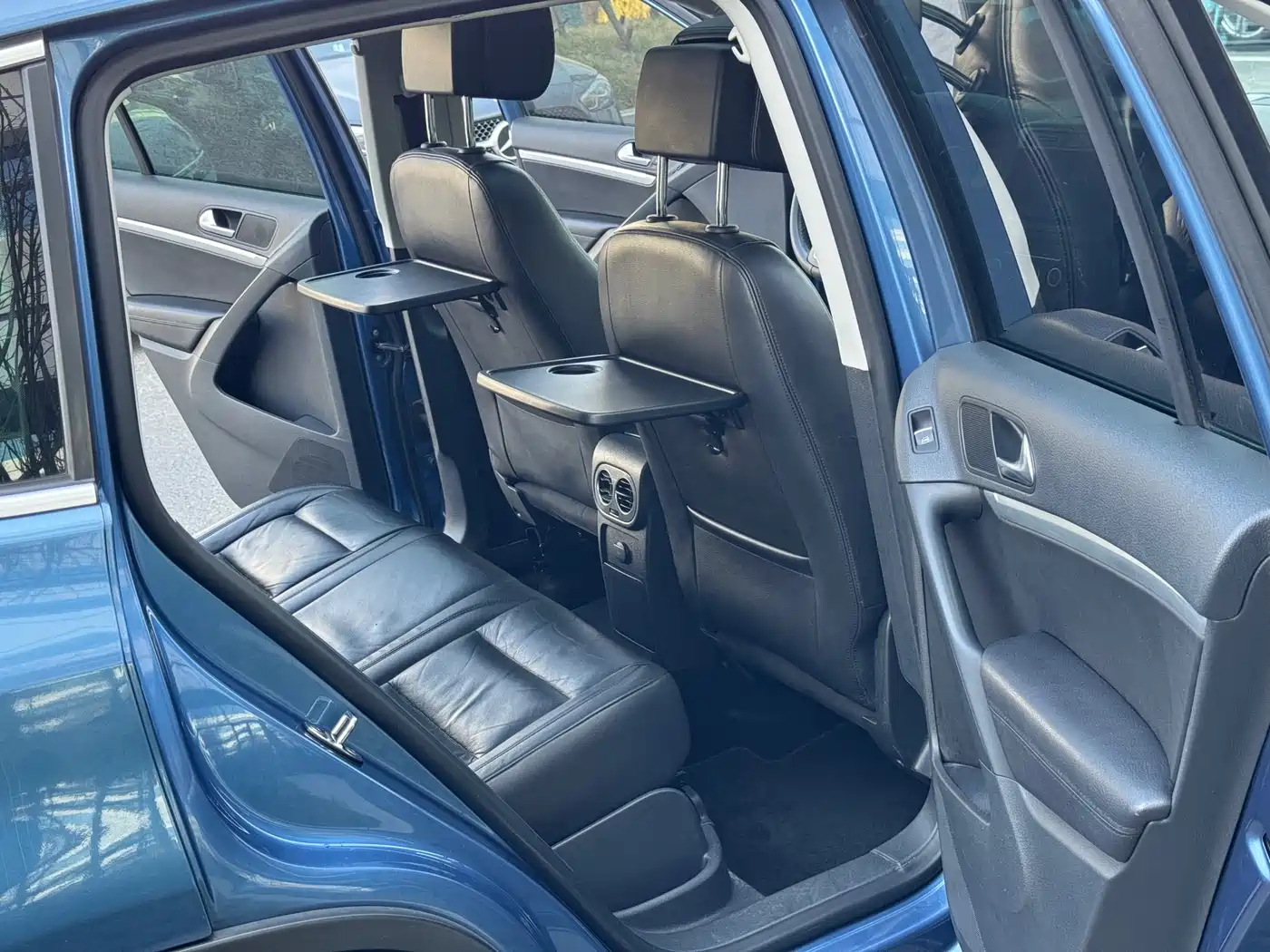 Volkswagen Tiguan 2012 2.0TSI Comfort фото 8