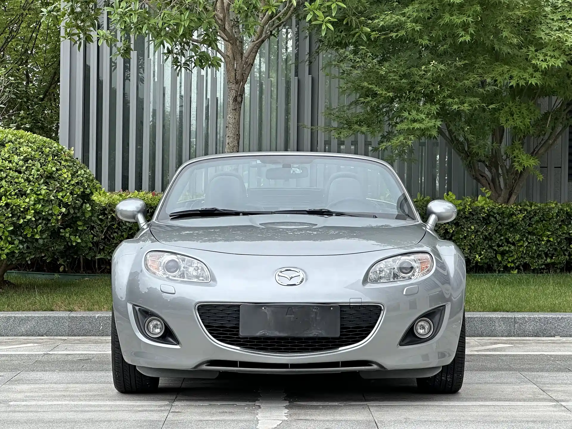 Фото 2 - Mazda MX-5