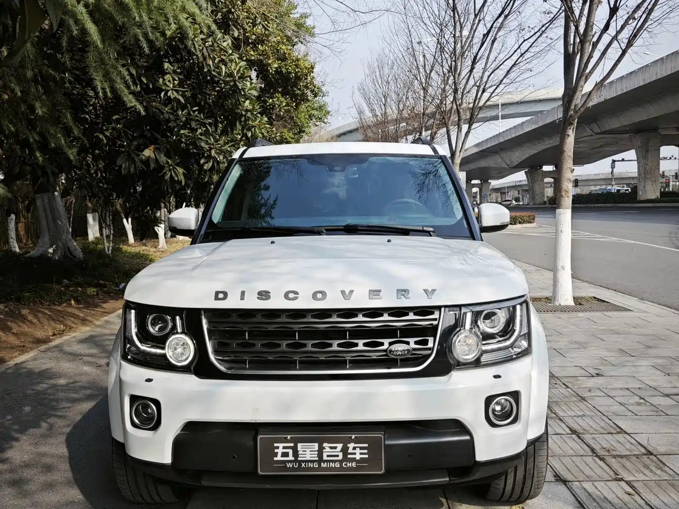 Фото 2 - Land Rover Discovery
