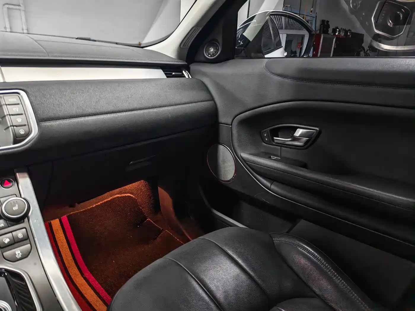 Land Rover Range Rover Evoque 2018 240PS PURE Trend фото 8