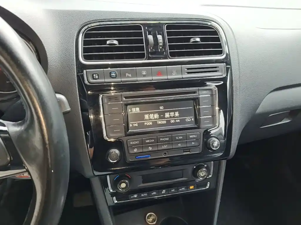 Volkswagen Polo 2014 2014 1.6L Automatic Luxury Edition